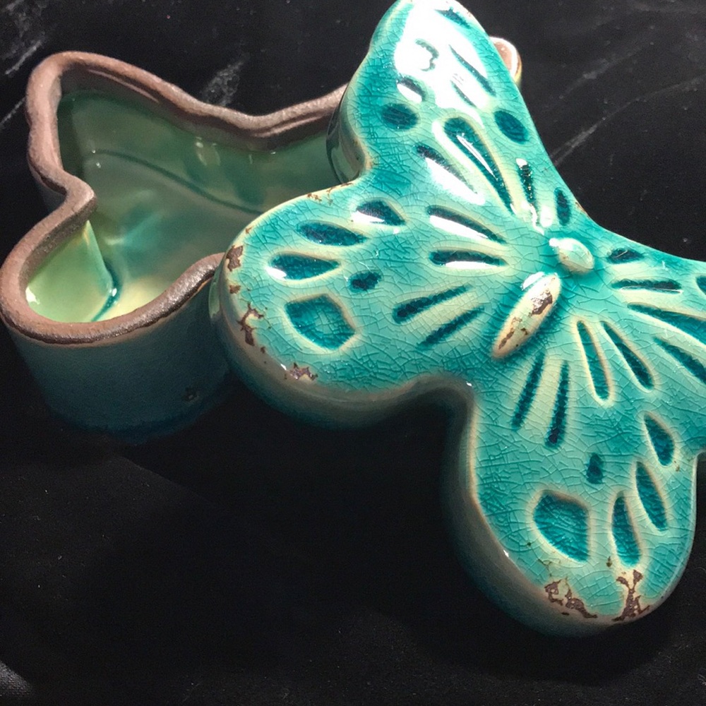 Butterfly trinket box